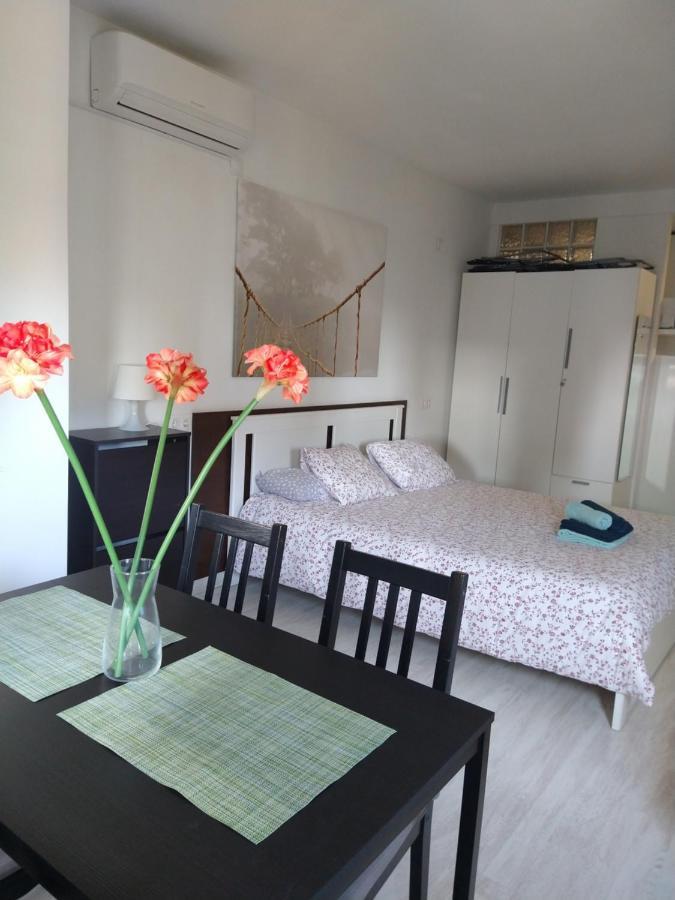Amplio Estudio,Vista Mar Y Montana, A Pasos Del Centro Торремолинос Экстерьер фото